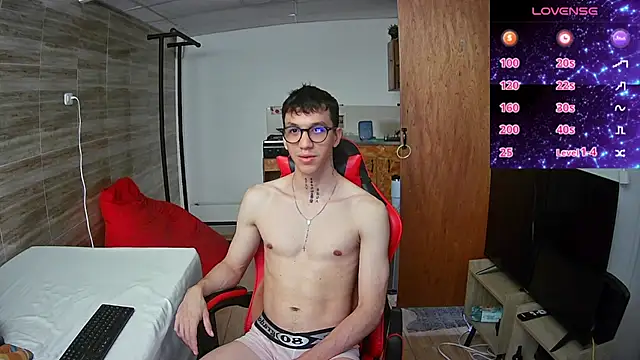 Snapshot of angelicious_ chatting on October 29, 2025, 12:26 pm angelicious  online show from October 29, 2025, 12:26 pm