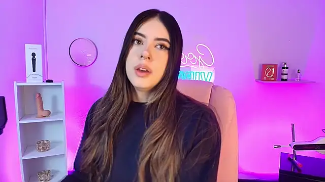 Snapshot of Alice_Vixen chatting on October 22, 2025, 12:26 pm Alice Vixen online show from October 22, 2025, 12:26 pm