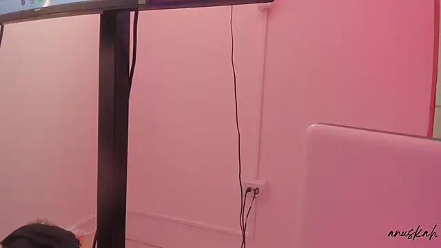 Snapshot of anuskah chatting on September 17, 2025, 7:38 pm anuskah online show from September 17, 2025, 7:38 pm