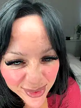 Snapshot of juicylucie chatting on October 25, 2025, 11:20 am juicylucie online show from October 25, 2025, 11:20 am