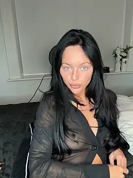 juicylucie online show from September 8, 2025, 9:03 pm