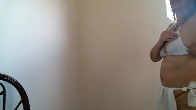 Snapshot of Monserrat_Sweet chatting on September 23, 2025, 5:09 pm Monserrat Sweet online show from September 23, 2025, 5:09 pm