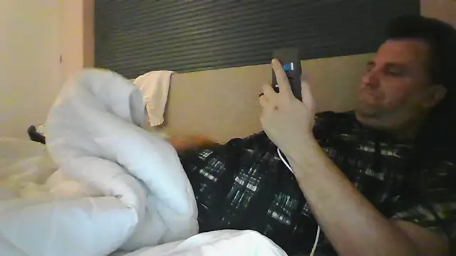 Snapshot of JasperGeil chatting on September 23, 2025, 11:23 pm JasperGeil online show from September 23, 2025, 11:23 pm