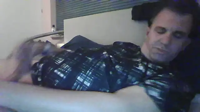 Snapshot of JasperGeil chatting on October 9, 2025, 10:54 pm JasperGeil online show from October 9, 2025, 10:54 pm