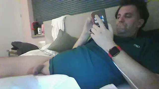 Snapshot of JasperGeil chatting on September 27, 2025, 11:44 pm JasperGeil online show from September 27, 2025, 11:44 pm