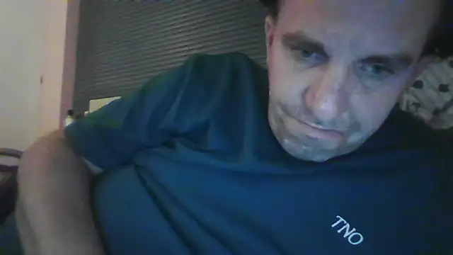 Snapshot of JasperGeil chatting on October 12, 2025, 11:17 pm JasperGeil online show from October 12, 2025, 11:17 pm