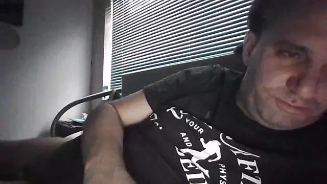 Snapshot of JasperGeil chatting on October 6, 2025, 1:34 pm JasperGeil online show from October 6, 2025, 1:34 pm