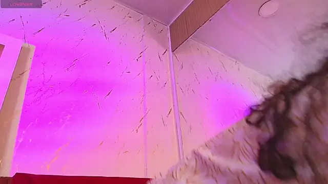 samanthaThoms online show from February 26, 2026, 8:09 pm