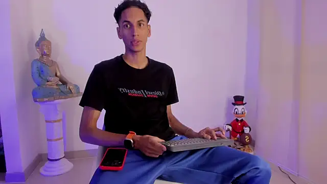 Snapshot of CamiiloRivera chatting on September 19, 2025, 11:14 am CamiiloRivera online show from September 19, 2025, 11:14 am