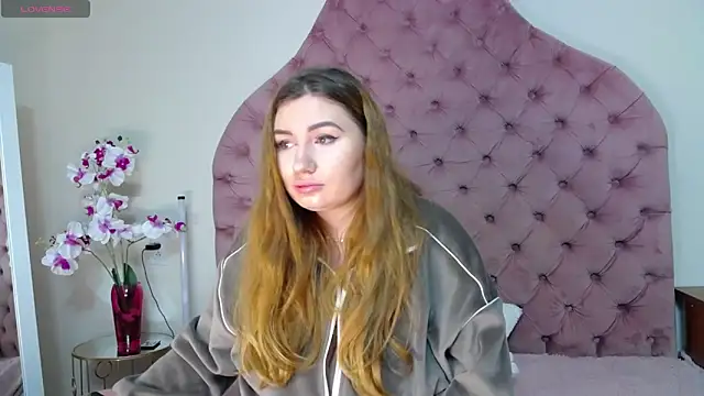 Snapshot of _Agata_ chatting on February 8, 2026, 8:23 am Agata online show from February 8, 2026, 8:23 am