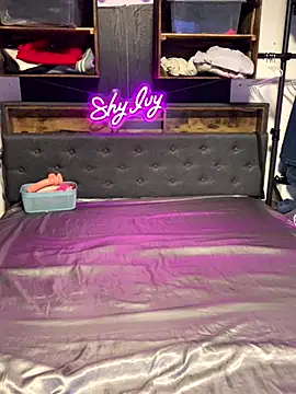 Snapshot of Shy_Ivy chatting on September 18, 2025, 8:12 pm Shy Ivy online show from September 18, 2025, 8:12 pm