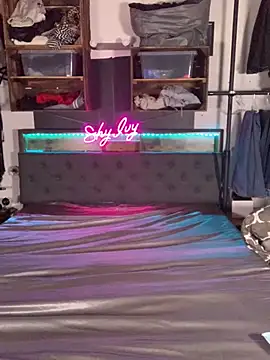 Snapshot of Shy_Ivy chatting on October 13, 2025, 9:49 pm Shy Ivy online show from October 13, 2025, 9:49 pm