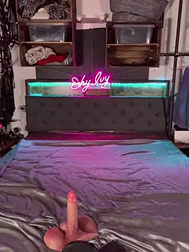 Snapshot of Shy_Ivy chatting on October 16, 2025, 8:50 pm Shy Ivy online show from October 16, 2025, 8:50 pm