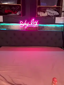 Snapshot of Shy_Ivy chatting on September 25, 2025, 8:37 pm Shy Ivy online show from September 25, 2025, 8:37 pm