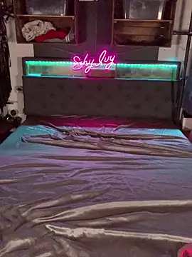 Snapshot of Shy_Ivy chatting on October 20, 2025, 8:20 pm Shy Ivy online show from October 20, 2025, 8:20 pm