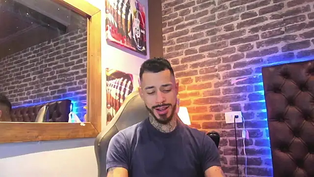 Snapshot of VinzenzRizzo chatting on October 5, 2025, 4:25 am VinzenzRizzo online show from October 5, 2025, 4:25 am