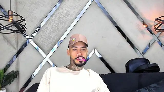 Snapshot of VinzenzRizzo chatting on October 22, 2025, 4:23 am VinzenzRizzo online show from October 22, 2025, 4:23 am