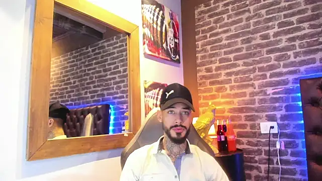 Snapshot of VinzenzRizzo chatting on September 24, 2025, 4:19 am VinzenzRizzo online show from September 24, 2025, 4:19 am