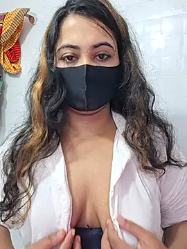 Snapshot of Bristy- chatting on September 20, 2025, 2:33 pm Bristy- online show from September 20, 2025, 2:33 pm