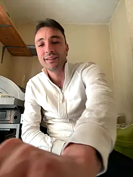 Snapshot of SemprePerverso chatting on October 16, 2025, 3:31 pm SemprePerverso online show from October 16, 2025, 3:31 pm