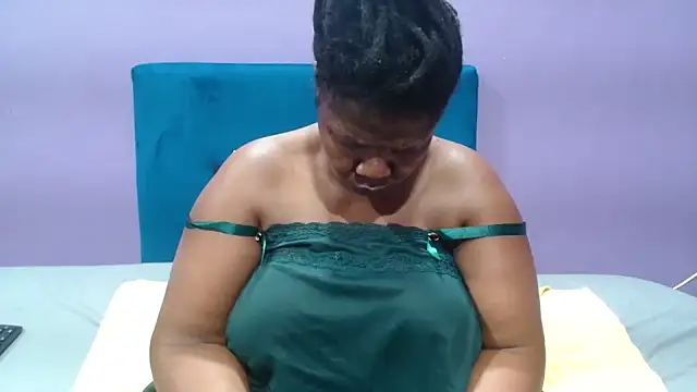 Snapshot of NaughtyChubbyZoe chatting on September 24, 2025, 5:25 am NaughtyChubbyZoe online show from September 24, 2025, 5:25 am