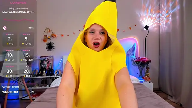 Snapshot of EmiSoul chatting on November 1, 2025, 6:35 pm EmiSoul online show from November 1, 2025, 6:35 pm