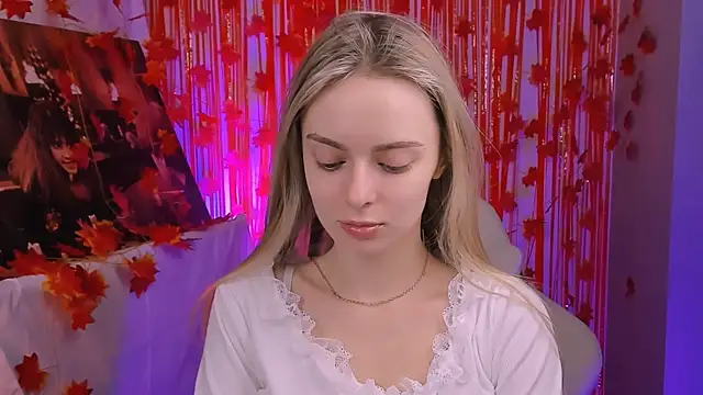 JuliaBrewwer online show from December 3, 2025, 1:32 pm