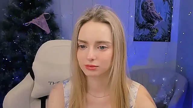 JuliaBrewwer online show from December 22, 2025, 2:06 pm