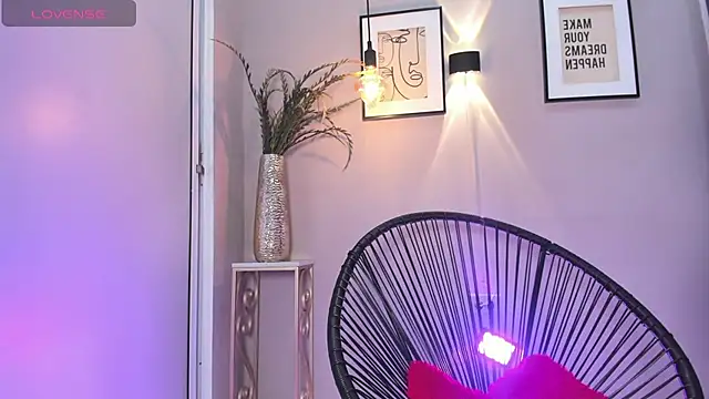 dulce fiore07 online show from October 22, 2025, 12:37 pm