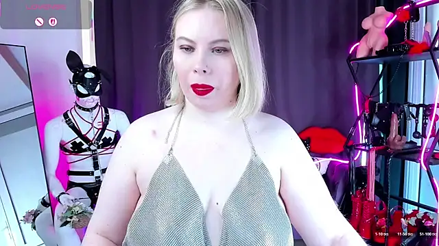 Anna Maxwell online show from April 13, 2026, 1:53 am