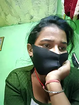 Snapshot of PIHU999 chatting on October 5, 2025, 1:51 am PIHU999 online show from October 5, 2025, 1:51 am