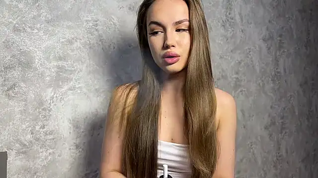 Snapshot of LushMira chatting on October 23, 2025, 9:24 pm LushMira online show from October 23, 2025, 9:24 pm