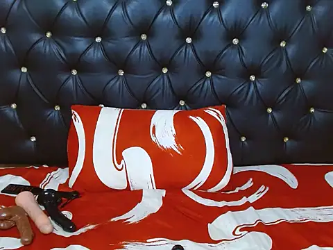 Snapshot of DojaBoootie chatting on September 18, 2025, 7:28 pm DojaBoootie online show from September 18, 2025, 7:28 pm