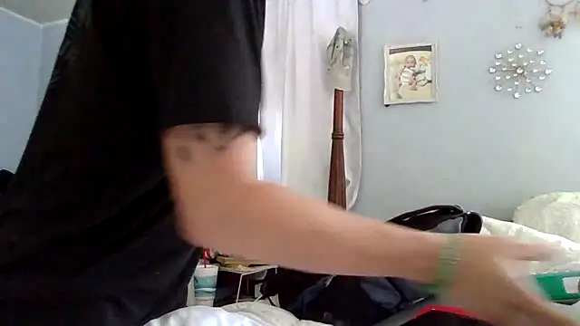 Snapshot of dik4cache chatting on June 27, 2026, 8:15 pm dik4cache online show from June 27, 2026, 8:15 pm