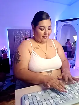 Snapshot of AndreaKinky chatting on October 25, 2025, 8:24 am AndreaKinky online show from October 25, 2025, 8:24 am