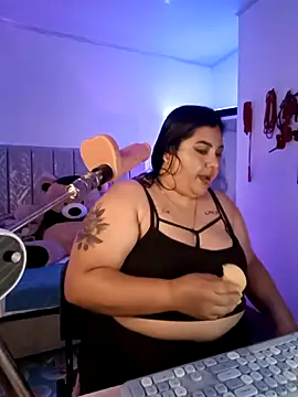 Snapshot of AndreaKinky chatting on November 14, 2025, 8:18 am AndreaKinky online show from November 14, 2025, 8:18 am