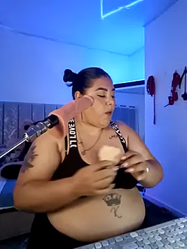 Snapshot of AndreaKinky chatting on November 13, 2025, 8:18 am AndreaKinky online show from November 13, 2025, 8:18 am