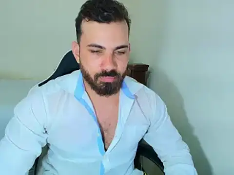 Snapshot of max_love255 chatting on October 4, 2025, 7:48 pm max love255 online show from October 4, 2025, 7:48 pm