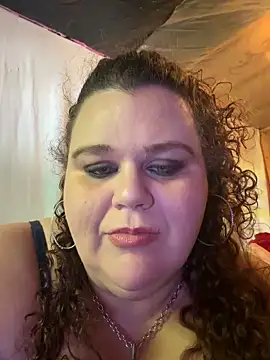 Fatpussybigass online show from June 17, 2026, 1:43 pm