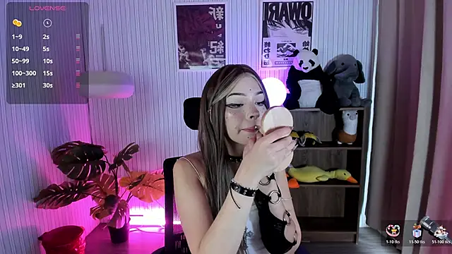 Snapshot of Sabrina_bloom chatting on March 2, 2026, 1:18 pm Sabrina bloom online show from March 2, 2026, 1:18 pm