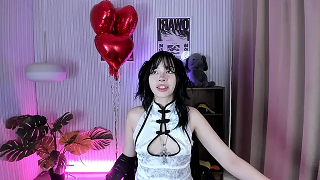 Snapshot of Sabrina_bloom chatting on February 14, 2026, 1:00 pm Sabrina bloom online show from February 14, 2026, 1:00 pm