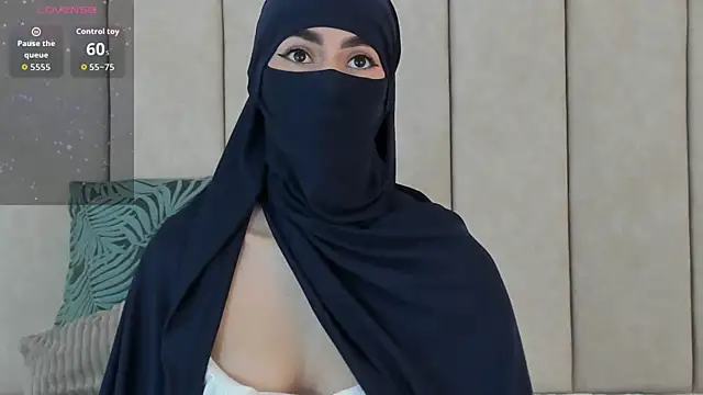  Zahiira  online show from December 3, 2025, 12:04 pm