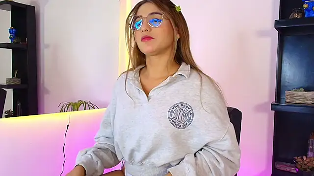 Sophie Janner online show from February 21, 2026, 12:12 am