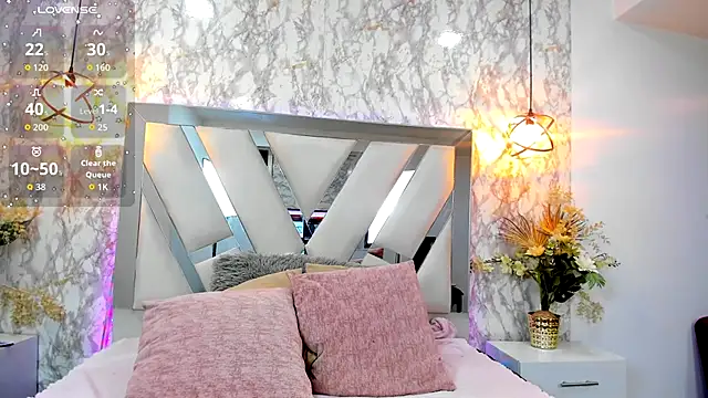 Snapshot of Aisha_poweer chatting on October 18, 2025, 2:57 am Aisha poweer online show from October 18, 2025, 2:57 am