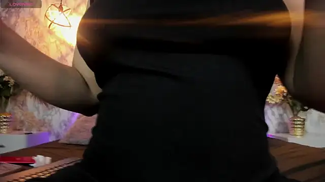 Snapshot of Aisha_poweer chatting on September 28, 2025, 3:02 am Aisha poweer online show from September 28, 2025, 3:02 am