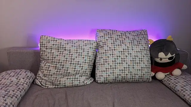 Snapshot of ellen_and_danny chatting on October 26, 2025, 5:13 pm ellen and danny online show from October 26, 2025, 5:13 pm