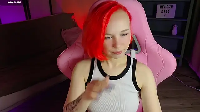 Snapshot of NaomiYoru chatting on September 26, 2025, 8:38 pm NaomiYoru online show from September 26, 2025, 8:38 pm