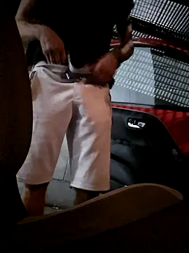 Snapshot of KalendaXL chatting on September 16, 2025, 5:47 pm KalendaXL online show from September 16, 2025, 5:47 pm