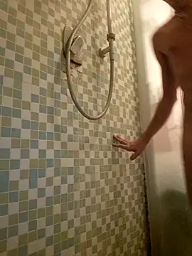 Snapshot of KalendaXL chatting on October 30, 2025, 9:33 pm KalendaXL online show from October 30, 2025, 9:33 pm