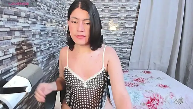 xxxEmmaxx online show from March 4, 2026, 4:42 am